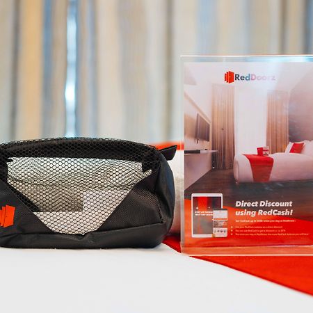 Reddoorz Near Bambang Station Hotell Manila Eksteriør bilde