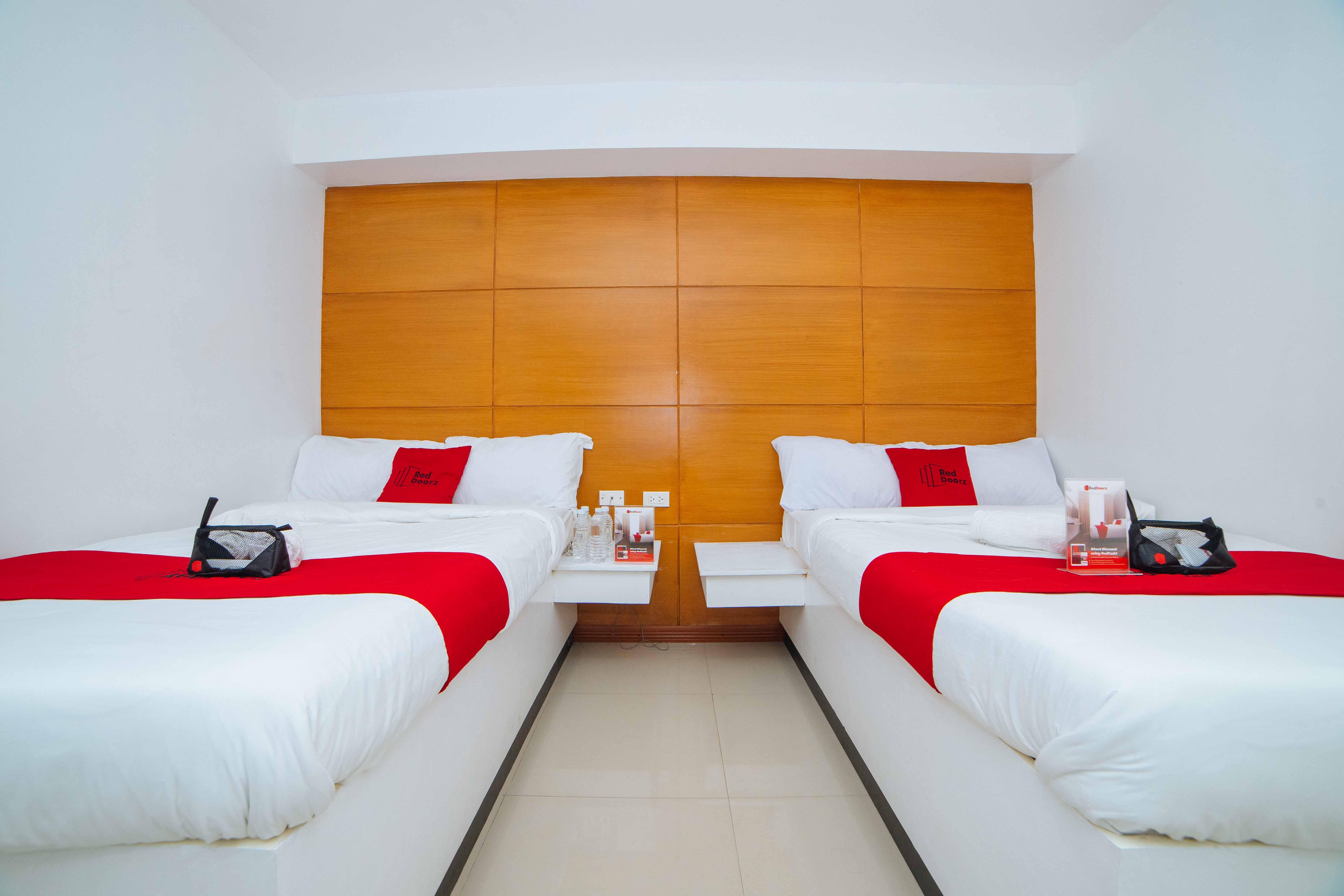 Reddoorz Near Bambang Station Hotell Manila Eksteriør bilde
