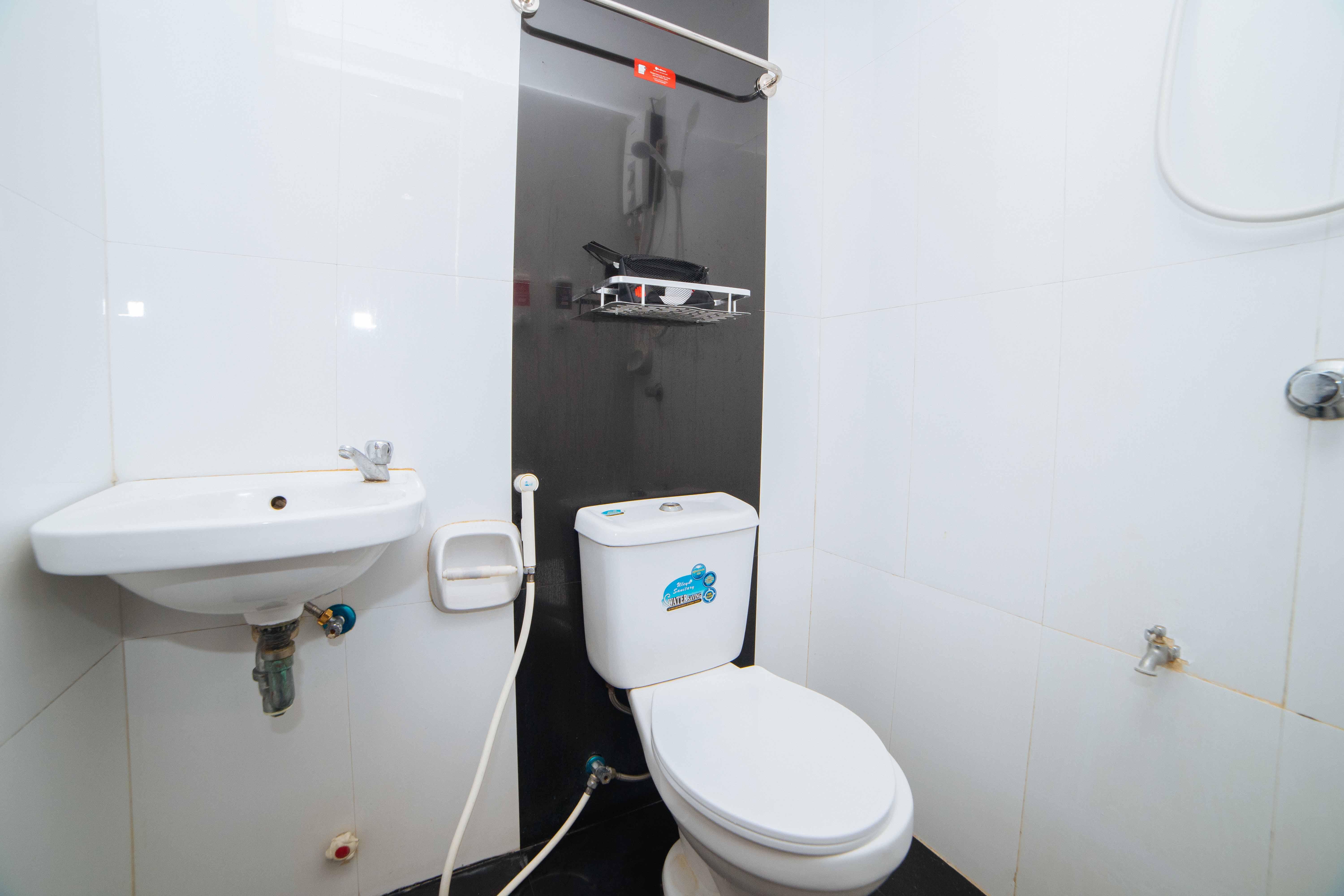 Reddoorz Near Bambang Station Hotell Manila Eksteriør bilde