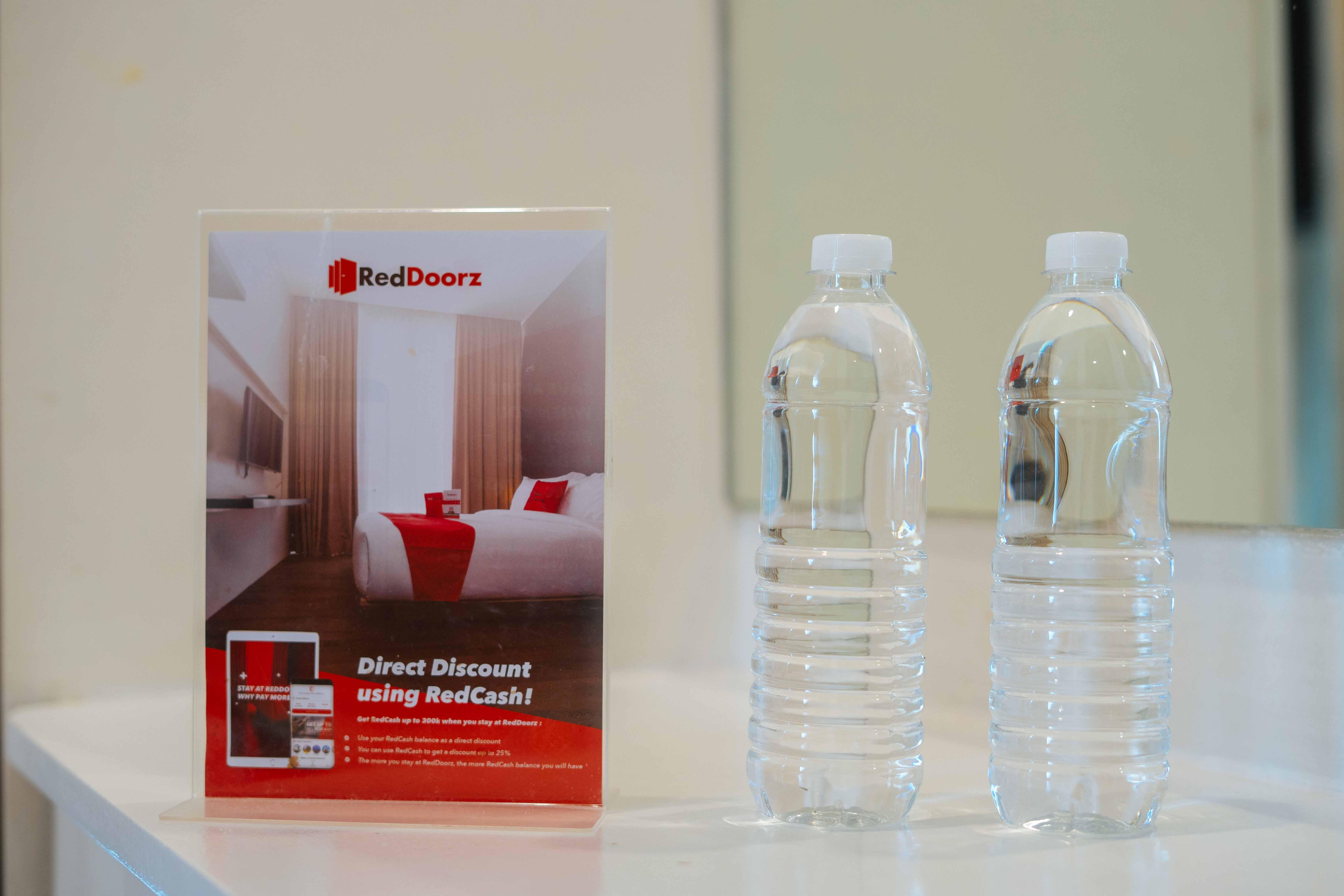 Reddoorz Near Bambang Station Hotell Manila Eksteriør bilde