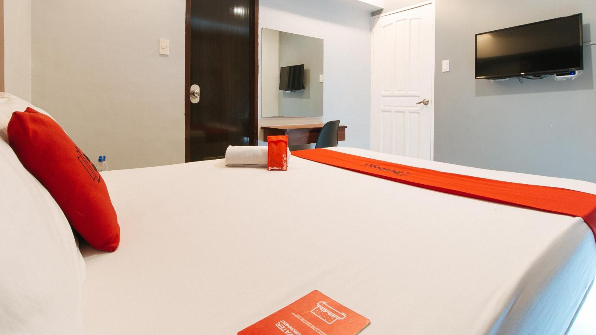 Reddoorz Near Bambang Station Hotell Manila Eksteriør bilde
