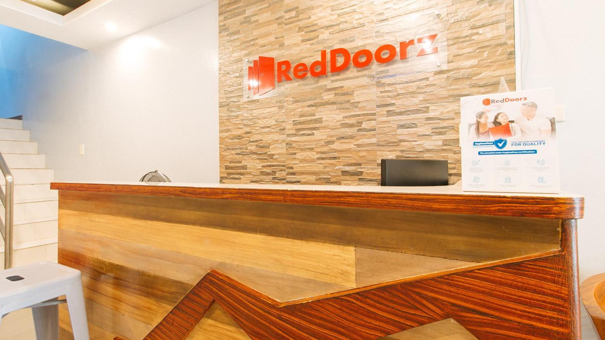Reddoorz Near Bambang Station Hotell Manila Eksteriør bilde