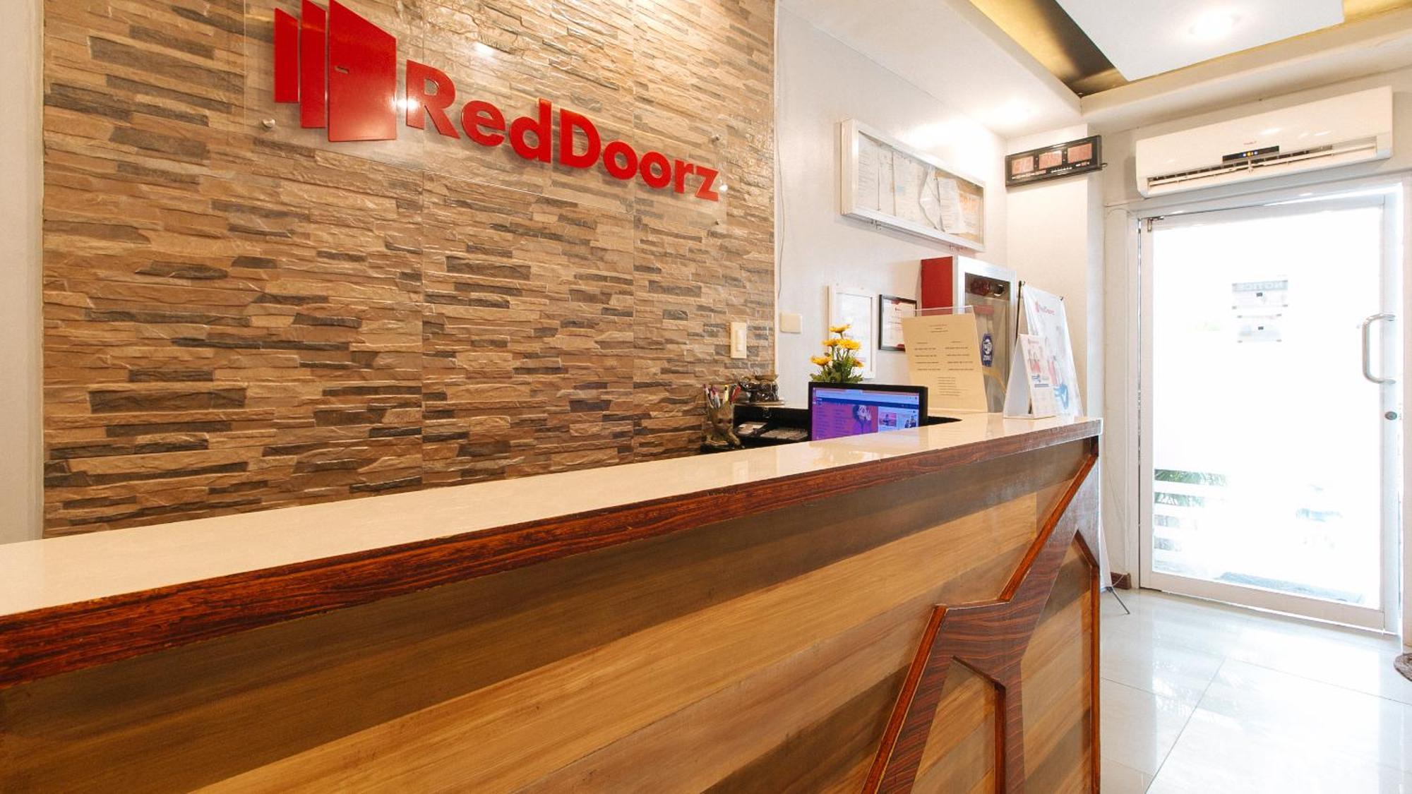 Reddoorz Near Bambang Station Hotell Manila Eksteriør bilde